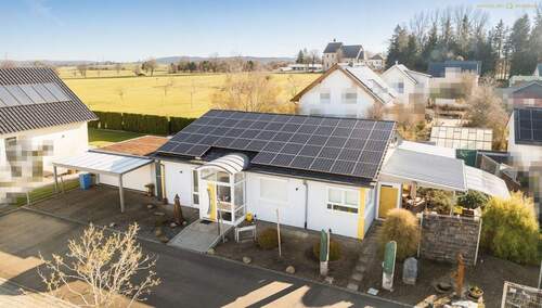 Außenansicht - Wohnen auf einer Ebene: Moderner Bungalow mit Garage & Grundstück in Pfullendorf