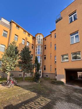 Hinterhof - 2 Zimmer Etagenwohnung zum Kaufen in Halle (Saale)