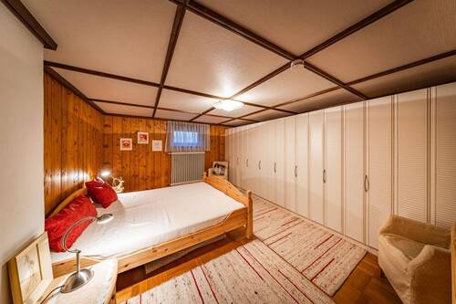 Gästezimmer im Untergeschoss.jpg - 