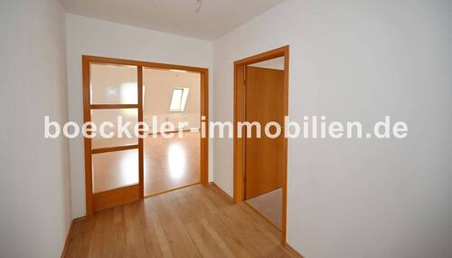 Bild 2 - 3 Zimmer Etagenwohnung zur Miete in Naumburg