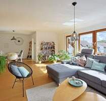 Modernisiert, sonnig, komfortabel: 3,5-Zimmer-Wohnung mit Loggia, Tiefgarage und Wallbox - Wendlingen am Neckar