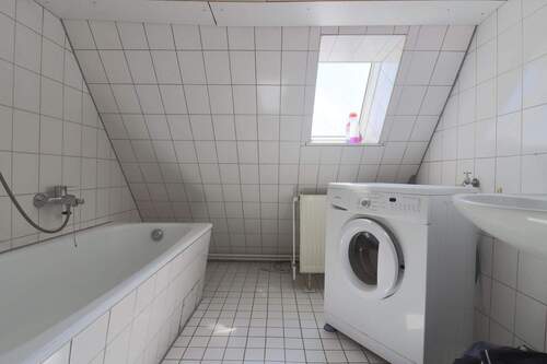 Tageslichtbad Einliegerwhg. - Spitzboden - 