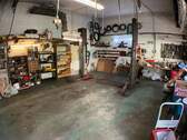 Garage mit Hebebühne - 