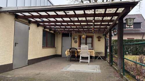 Carport mit Geräteschuppen - 