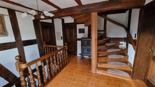 Treppe u. Diele 2. Stock - 