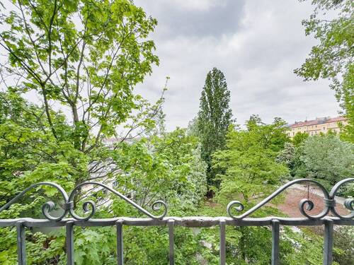 Blick von franz. Balkon 2 - 