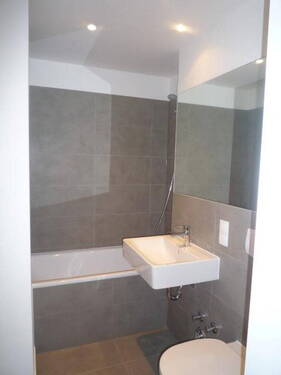 Badezimmer - 3 Zimmer Etagenwohnung in Hamburg