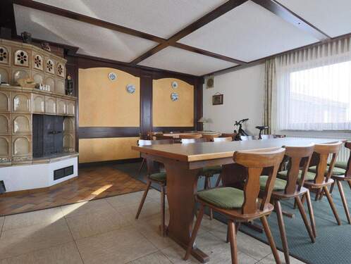 Gaststube recht - EG - 