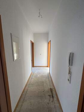 Flur - Etagenwohnung mit 54,20 m&sup2; in Wilhelmshaven zur Miete