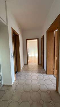 Flur EG - 3 Zimmer Doppelhaushälfte in Neustadt