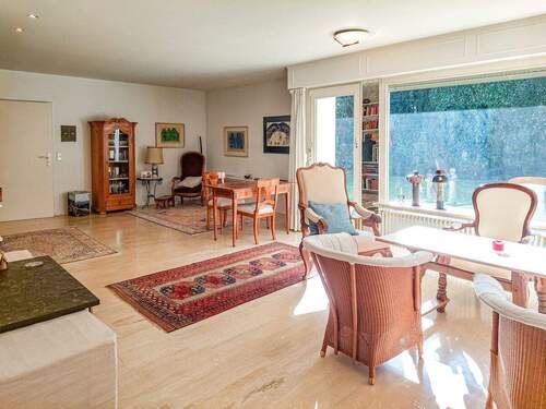 Wohnzimmer EG - 1 Zimmer Einfamilienhaus in Offenburg