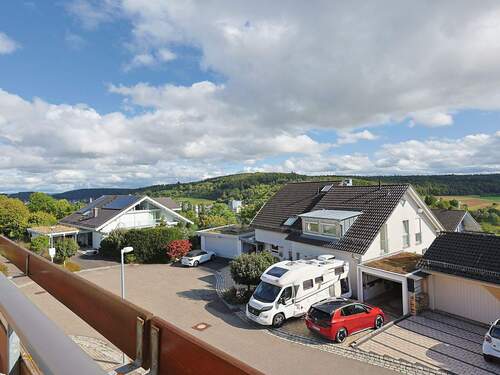 Sehr schöne Aussicht vom Balkon im Dachgeschoss - 5 Zimmer Einfamilienhaus in Aidlingen