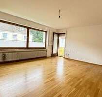 Große, helle 4 ZKB, Balkon, 1. OG, Bj. 65, Garage, Keller, IN-2 Min. zur City, Am Grüngürtel Glacis - Ingolstadt
