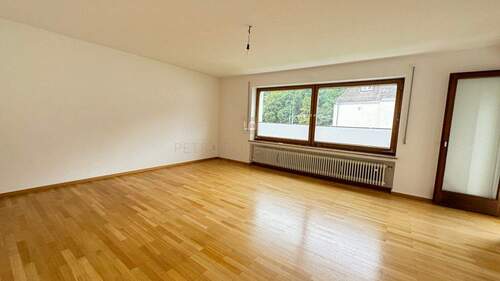 Wohnzimmer - 4 Zimmer Etagenwohnung zur Miete in Ingolstadt