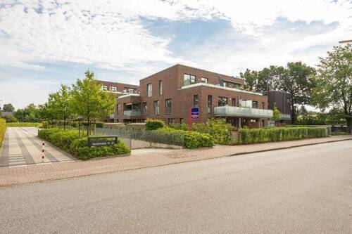 Hausansicht - 3 Zimmer Etagenwohnung in Norderstedt