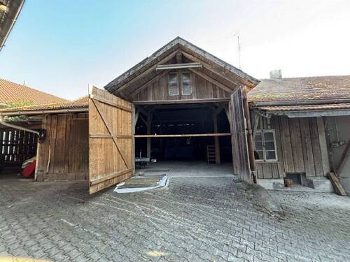 Scheune - 1 Zimmer Mehrfamilienhaus, Wohnhaus zum Kaufen in Ringelai