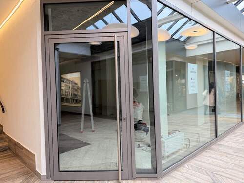 Mit dem Innenausbau könnte begonnen werden - Gewerbeobjekt (Büro, Produktion, Verkauf) in Augsburg zur Miete