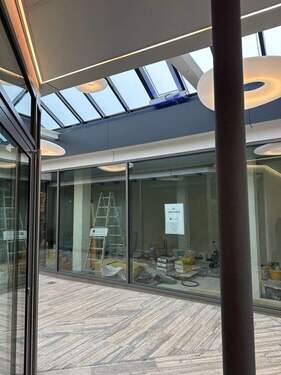 Blick auf den Laden gegenüber - 