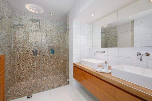 Badezimmer Gartengeschoss 1 - 