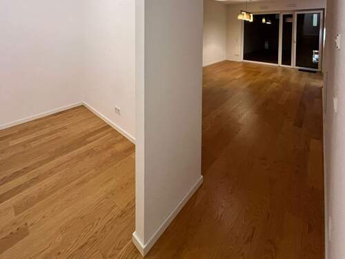 Diele + Blick Wohnraum - 