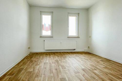 Wohnzimmer - 2 Zimmer Etagenwohnung zur Miete in Plauen