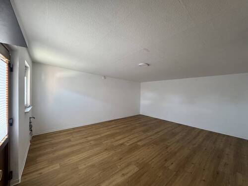 Nebenraum zwischen Haus und Garage - 