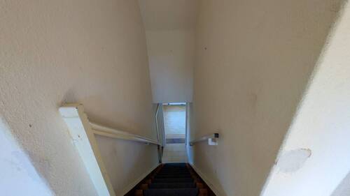 Treppenhaus Hauptwohnung - 