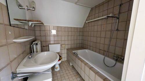 Badezimmer Dachgeschoss - 