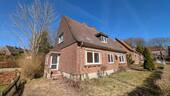 Seiteneingang - Einfamilienhaus mit 127,00 m&sup2; in Schleswig zum Kaufen
