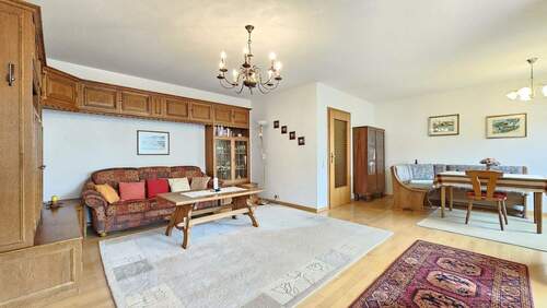 Wohnzimmer - 4 Zimmer Etagenwohnung zum Kaufen in Bad Säckingen