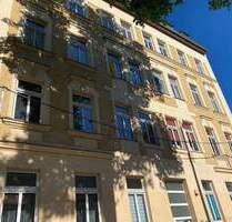 3-Raum-Wohnung im Dachgeschoss mit Sichtbalken und Tageslichtbad! - Halle (Saale) Damaschkestraße