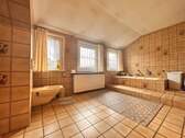 Dachgeschoss - Badezimmer… - 