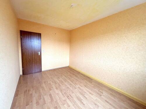 Kinderzimmer/ Büro - 