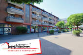 Hauseingang - Sanierte 3-Zimmer-Wohnung mit zwei Balkonen in zentraler, ruhiger Lage von Hamburg-Niendorf