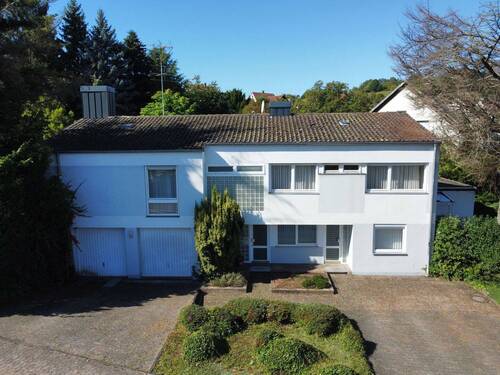 Frontansicht - Attraktives Wohn- und Geschäftshaus mit Entwicklungspotenzial