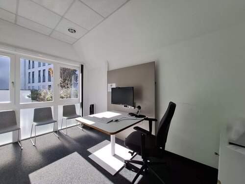 Beratungsbüro - 3 Zimmer Mehrfamilienhaus, Wohnhaus in Friedberg