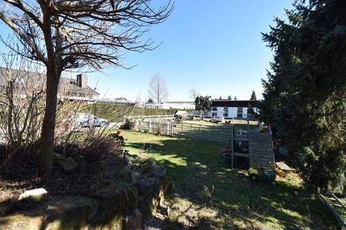 Blick auf Pferdestall - 