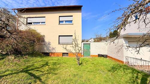 Hausansicht 3 - 6 Zimmer Mehrfamilienhaus, Wohnhaus in Frankfurt am Main