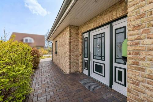 Hauseingang - Einfamilienhaus mit 164,70 m&sup2; in Kaltenkirchen zum Kaufen