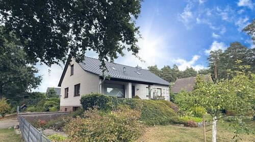 Titelbild - Platz für Familienleben - massiv gebaut, modernisiert und voller Möglichkeiten! (NJ-1020-88)