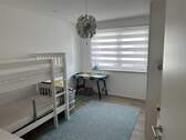 Kinderzimmer 2 mit Kleiderschrank - 