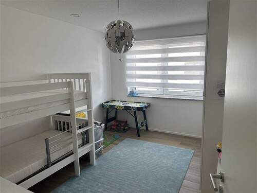 Kinderzimmer 2 mit Kleiderschrank - 