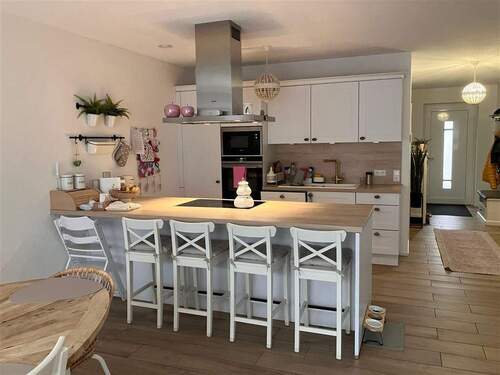 Küche mit Theke - Top Reihenmittelhaus in absolut ruhiger Wohnlage