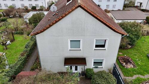 Nord - Seite - Familienfreundliche Doppelhaushälfte in Riegelsberg