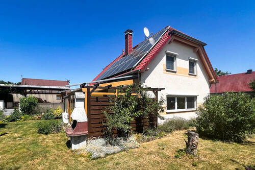 Hausverkauf Herbsleben - Freistehendes Einfamilienhaus auf gepflegtem Gartengrundstück in Herbsleben