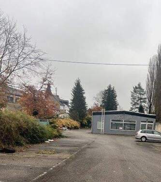 Bild 1 - Gewerbeeinheit auf einem großen zentral gelegenen Grundstück in Wadgassen zu verkaufen