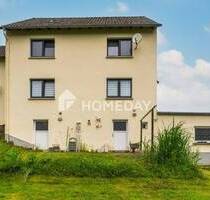 Großzügiges Zweifamilienhaus auf Traumgrundstück mit viel Platz und Potenzial - Ruppichteroth Hänscheid