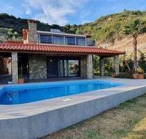 Tolles Einfamilienhaus mit überdachter Terrasse und Pool in Nea Skioni, Kassandra, Chalkidiki! Tolles Einfamilienhaus mit überdachter Terrasse und Pool in Nea Skioni, Kassandra, Chalkidiki!