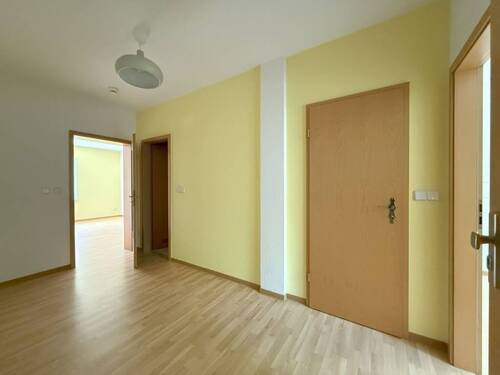 Wohnungseingang / Diele - 2 Zimmer Etagenwohnung in Groß Lindow