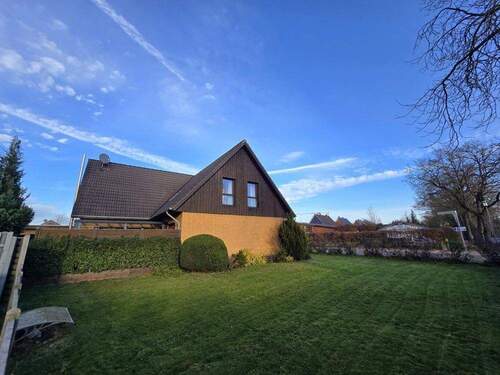 Ansicht von Süden - Einfamilienhaus mit 198,00 m&sup2; in Wiefelstede / Heidkamp zum Kaufen